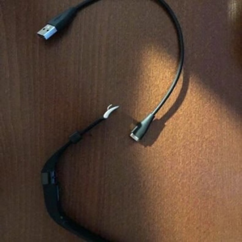 FitBit HR - Picture 2 of 2